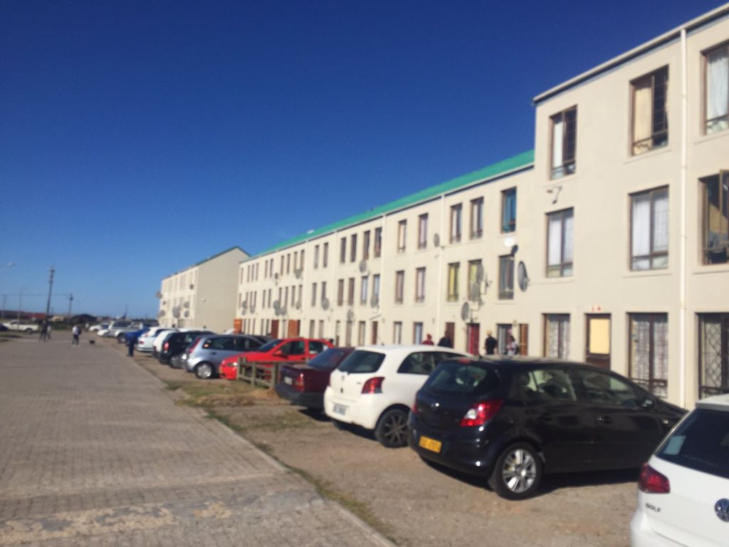 Ruwacon verf Birkenhead woonstelle vir Mandeladag Mossel Bay Advertiser