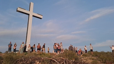 Spekkop-kruis skyn helder oor Paasnaweek