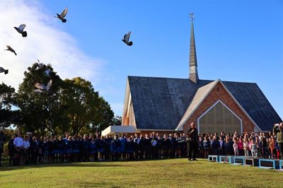 300 duiwe vir Hemelvaart by Hoekwil