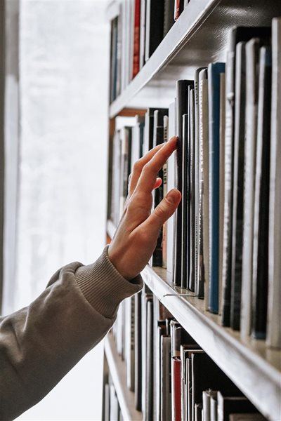 Riversdal-biblioteek hou boekuitverkoping
