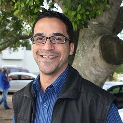 Tertuis Simmers oornag waarnemende DA-leier in Wes-Kaap