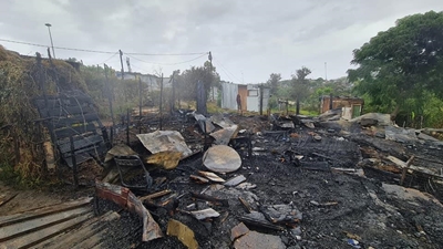 22 families left destitute after Bossiesgif fire