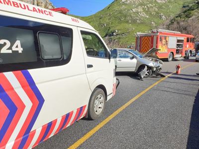 2 injured as vehicle crashes into barrier