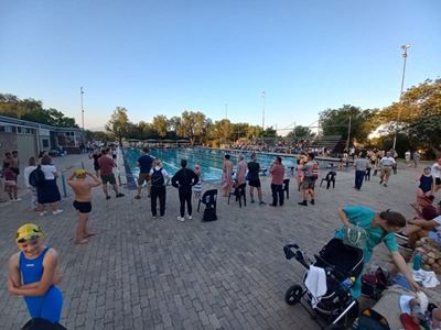 Opening van  Munisipale-swembaddens uitgestel