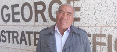 Jones skuldig bevind op vier aanklagte van bedrog