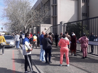 Hof- en munisipale gebou weer oop