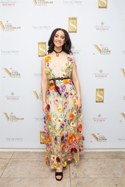 Knysna's Liza Aiken a Sarie cover girl