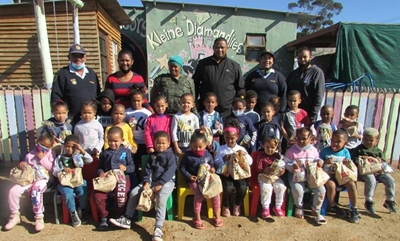 Samaritaan verbly weer kleuterhartjies