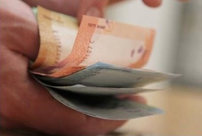 Maatskaplike werker vra glo R500