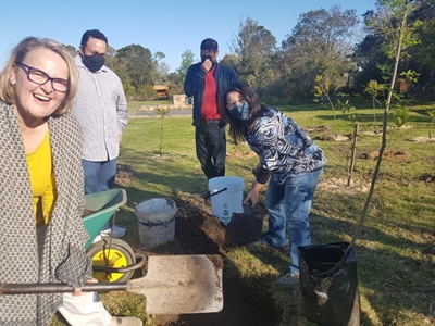 Arbor week tree planting