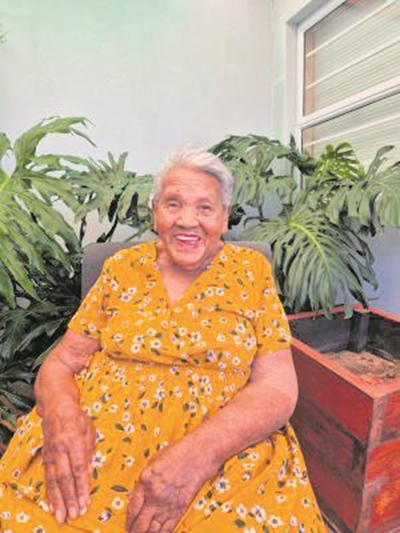 Tannie Paulina van Amalienstein vier 100 jaar