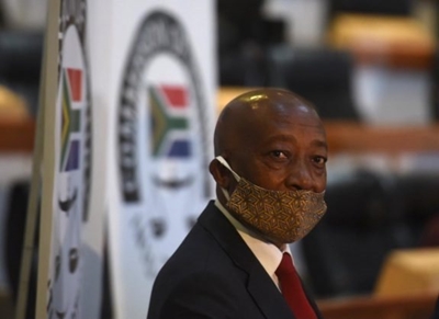 Bain ‘fed info by Sars official to advise Moyane’