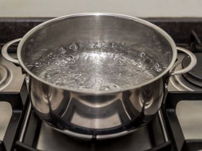 Water moet steeds gekook word
