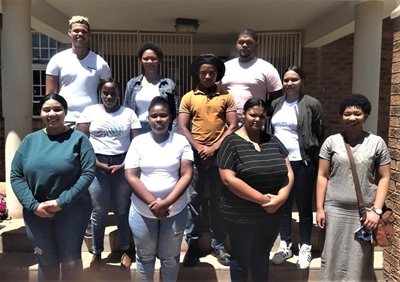 Kairos Senior Sekondêre Skool kry onderwys assistente