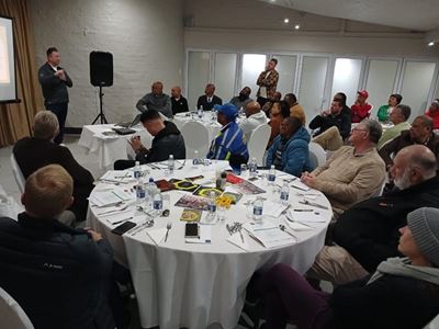 Luis Palau bring evangelisasie-fees na Oudtshoorn