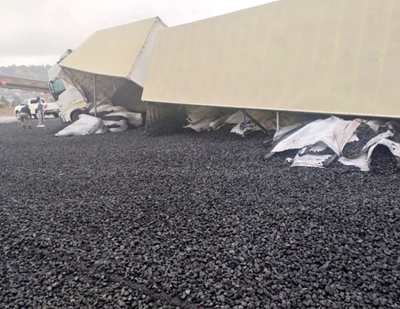 N12 highway closed after truck spills coal in wet conditions