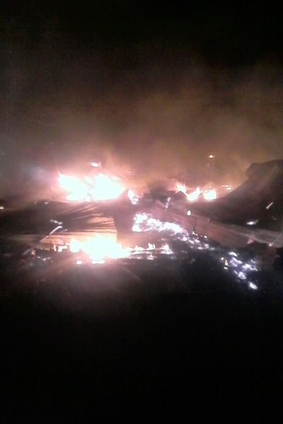 Brandweer op toneel in Enkanini