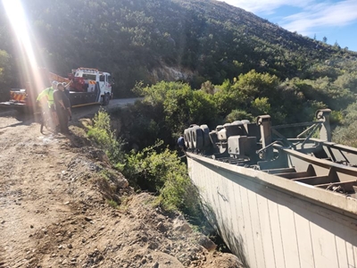 Swartberg Pass closed due to accident