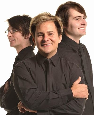 Charl du Plessis Trio performs tonight