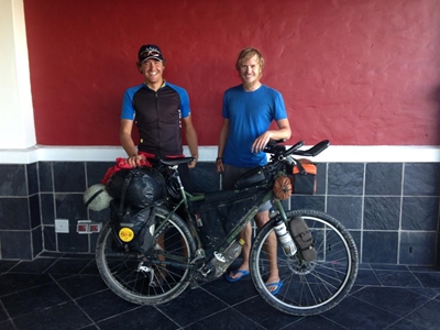 Intrepid journeymen cross paths in Plett