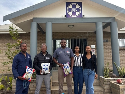 Animal welfare donations delivered to Garden Route SPCA