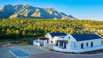 Enjoy luxury living at Mountain View Estate