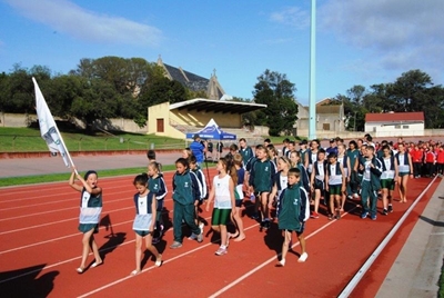 Tweekampspan bring 8 medaljes huistoe