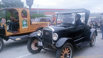 Veteraan-motors maak 'n Kaapse draai na George Oumotorskou