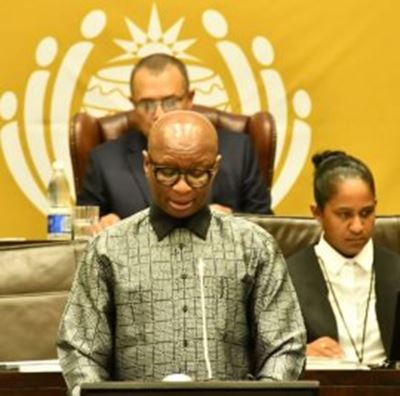 Minister calls for regulation of creative sector