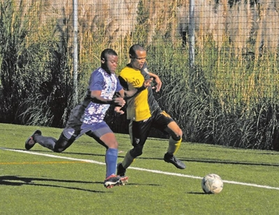 La liga claims regional title with game to spare