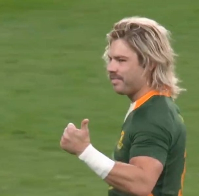 Only Bok Faf de Klerk can pull off this hair flick