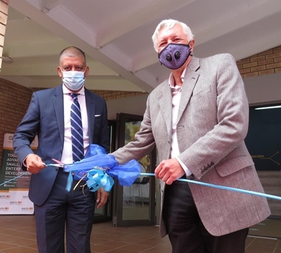 ICT business incubator for Thembalethu