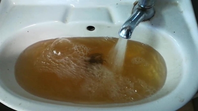 Heidelbergers bekommerd oor bruin water