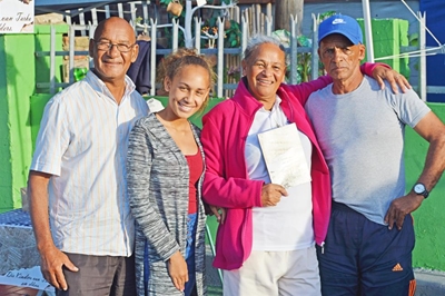 Beskeie skrywer se tweede boek verskyn by fees