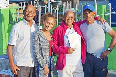 Beskeie skrywer se tweede boek verskyn by fees