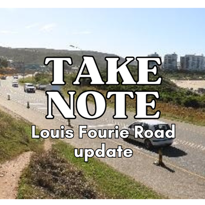 Motoriste kla oor verkeersligte tussen Langeberg Mall en Bayview