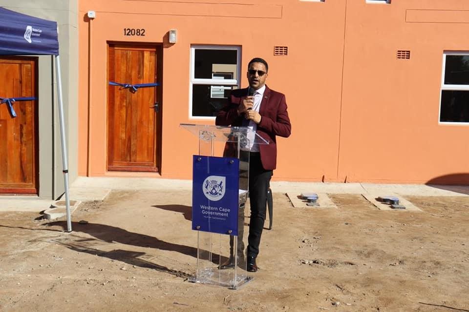 Qolweni housing beneficiaries receive keys | Knysna-Plett Herald