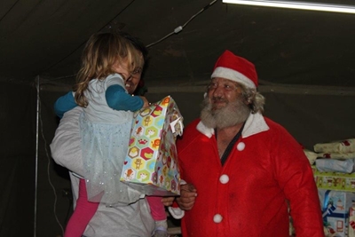 Kersfees kom vroeg vir kinderhuis