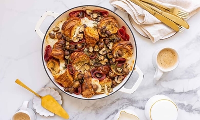 Gammon, mushroom and cheesy béchamel croissant bake