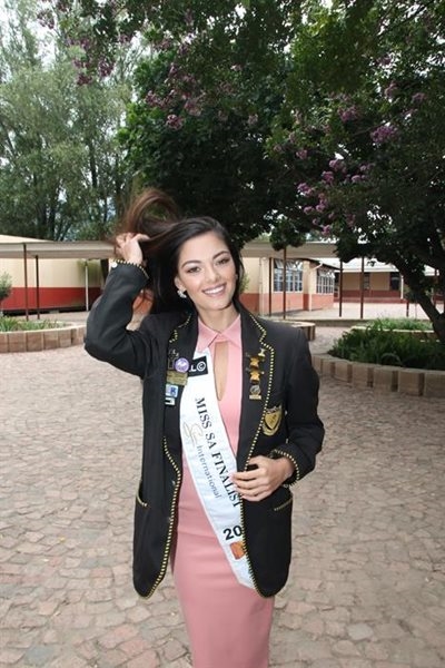 Homecoming parade for Demi-Leigh