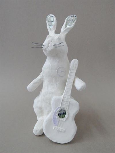 Surreal sculptures and dreamscapes