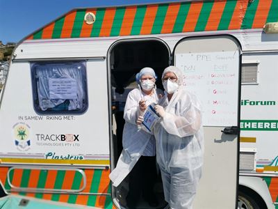 Mossel Bay’s angels in white