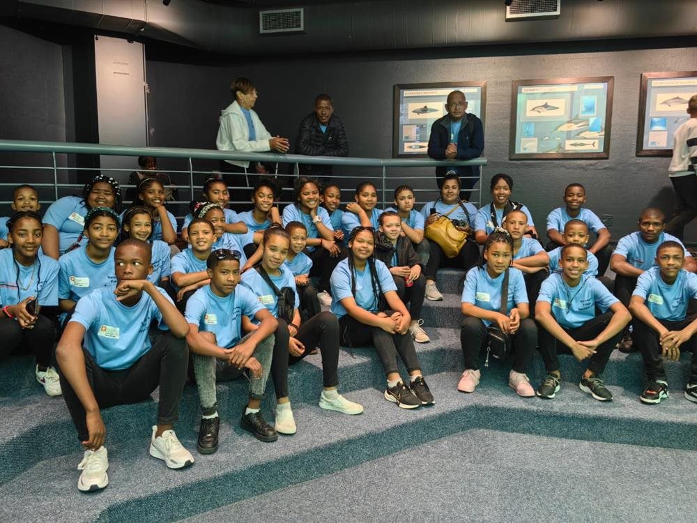 Voorwaarts Primêr op weektoer na Kaapstad