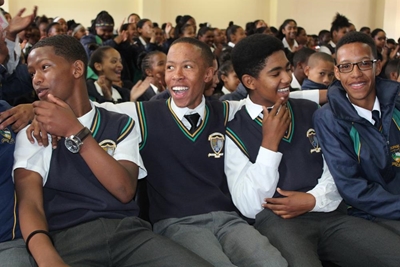 Die skrif is aan die muur: Afrikaans is kosbaar