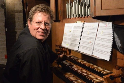 2 orrels op die program vir etensuurkonsert by Moederkerk