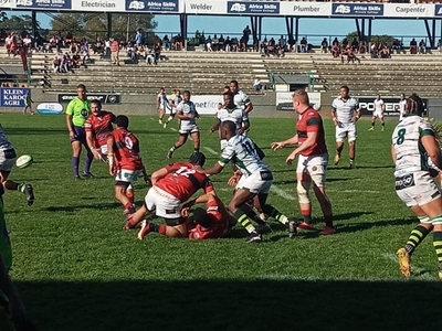 Arende val vas teen Luiperds
