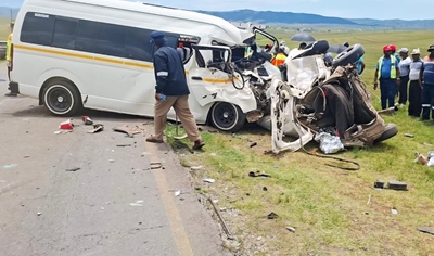 Padongeluk eis 10 in Oos-Kaap