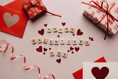 Bespreek nou vir Valentyns Red Romance-vertoning in Blanco