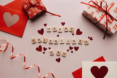 Bespreek nou vir Valentyns Red Romance-vertoning in Blanco
