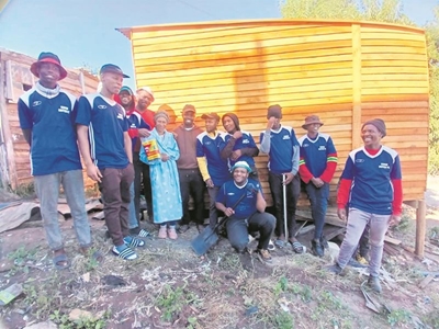 Oupad United FC help those in need 
